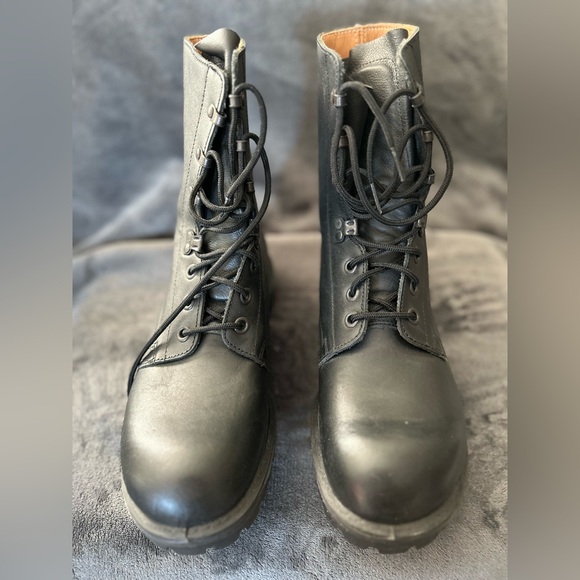Genuine Leather British Army Boots - Picture 2 of 13